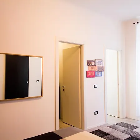 Hintown Salita Delle Fieschine Apartment *