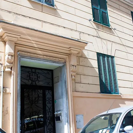 Hintown Salita Delle Fieschine * Genoa